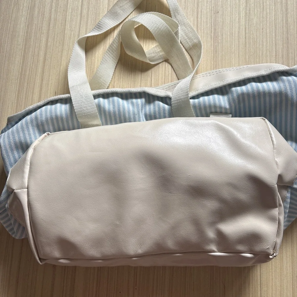 Ollie and Olivia: Travel/beach Cooler Bag| Striped | Zipper | Blue & Ivory